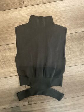 Zara Black Sleeveless Mock Neck Crop Top with Cutout Waist
